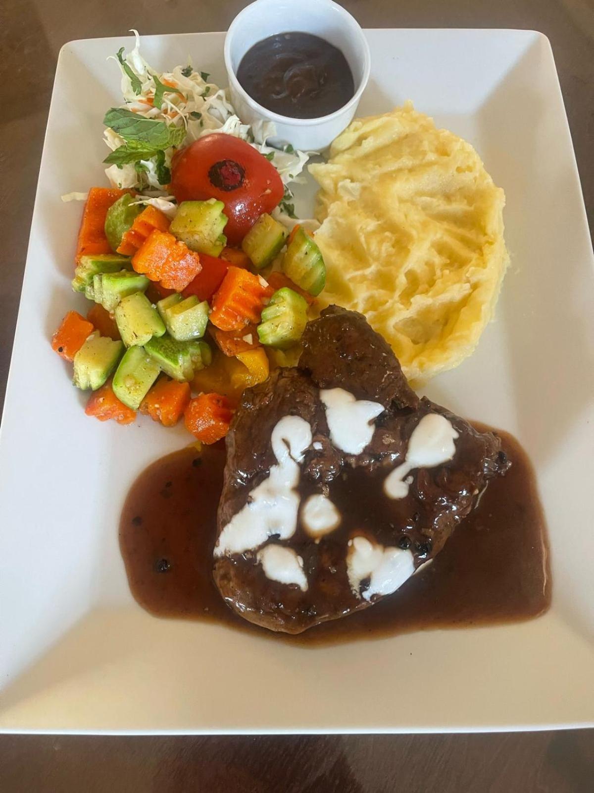 Mar Charbel Hotel Kair Zewnętrze zdjęcie