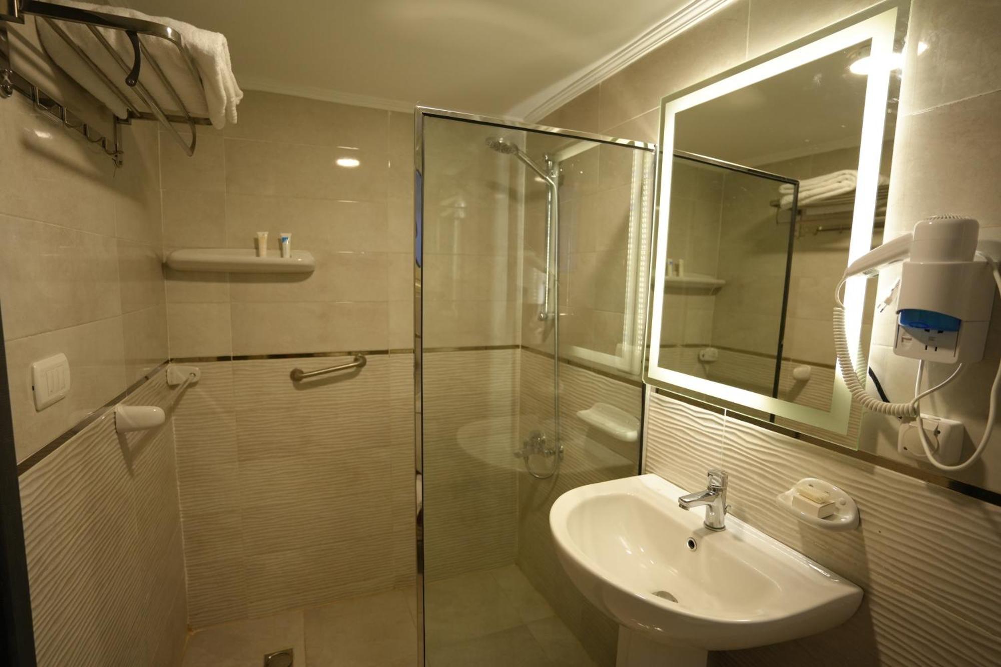 Mar Charbel Hotel Kair Zewnętrze zdjęcie