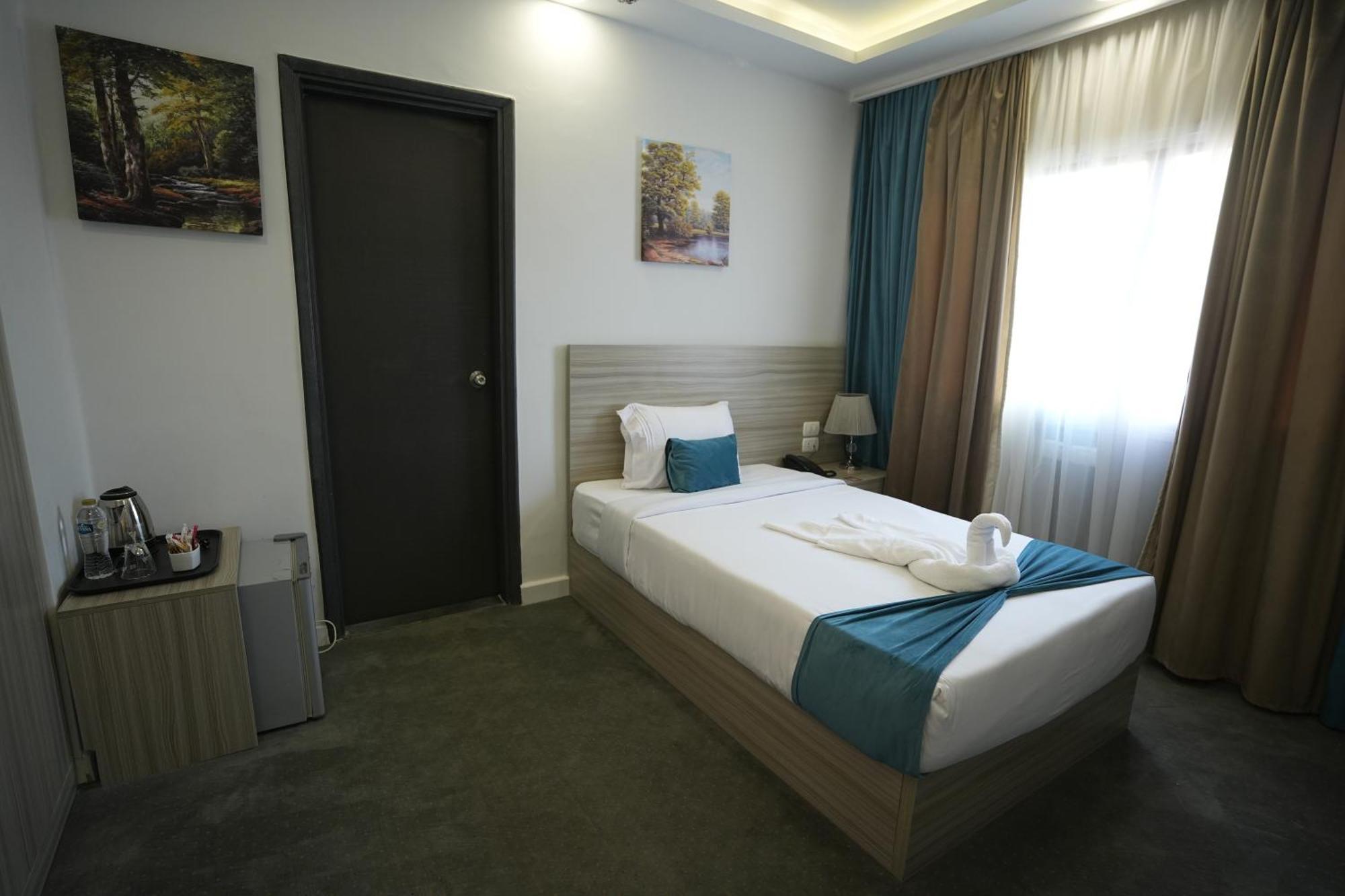 Mar Charbel Hotel Kair Zewnętrze zdjęcie