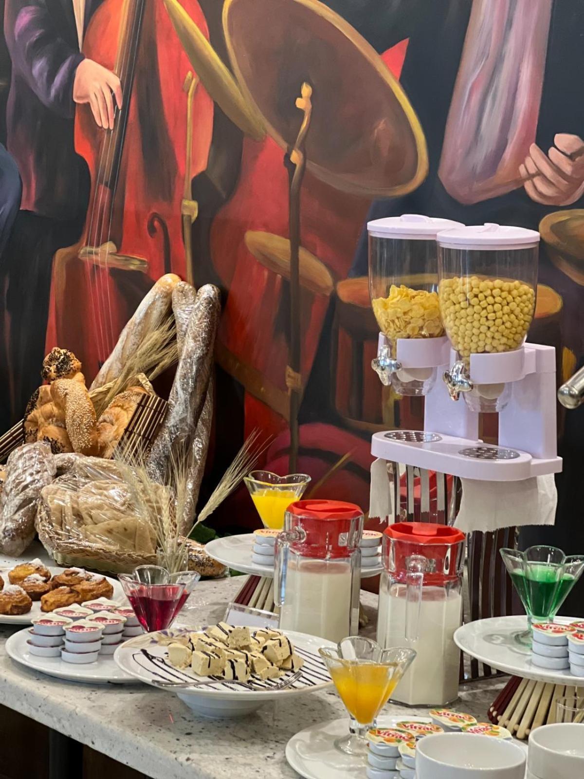 Mar Charbel Hotel Kair Zewnętrze zdjęcie